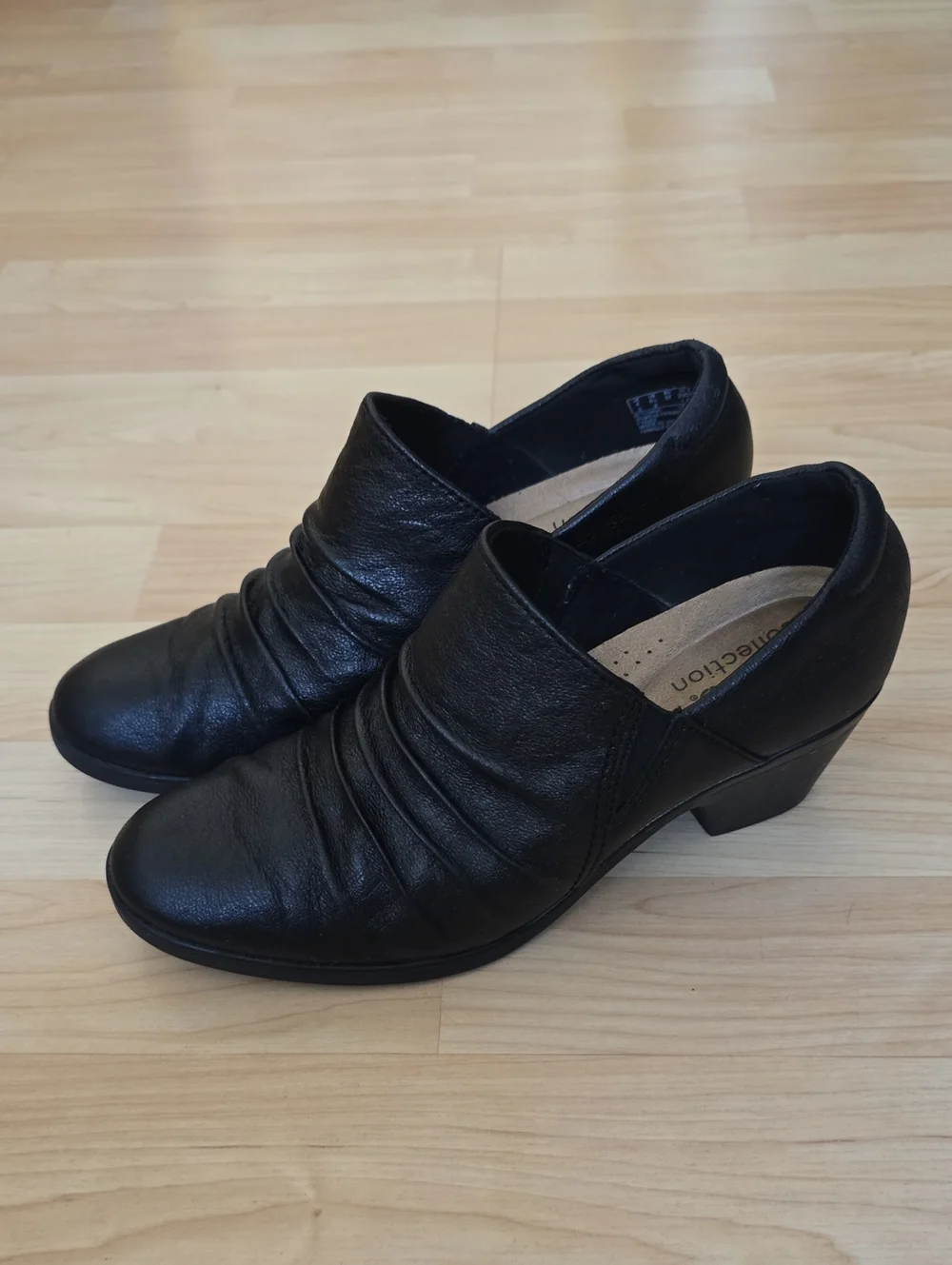 Clarks Women's Emily2 Cove Black Leather Block Heels Size 8.5